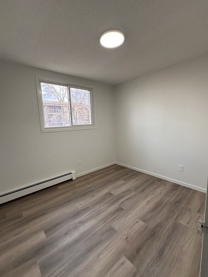 925 Chancellor - Photo 6 of 16