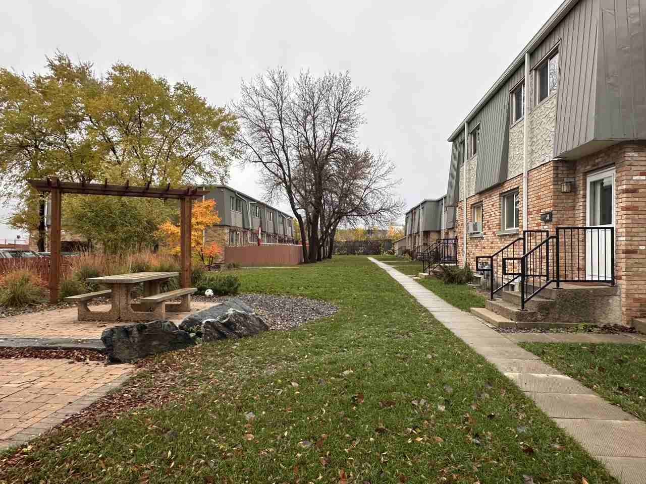 650/660 Kimberly - Photo 2 of 19