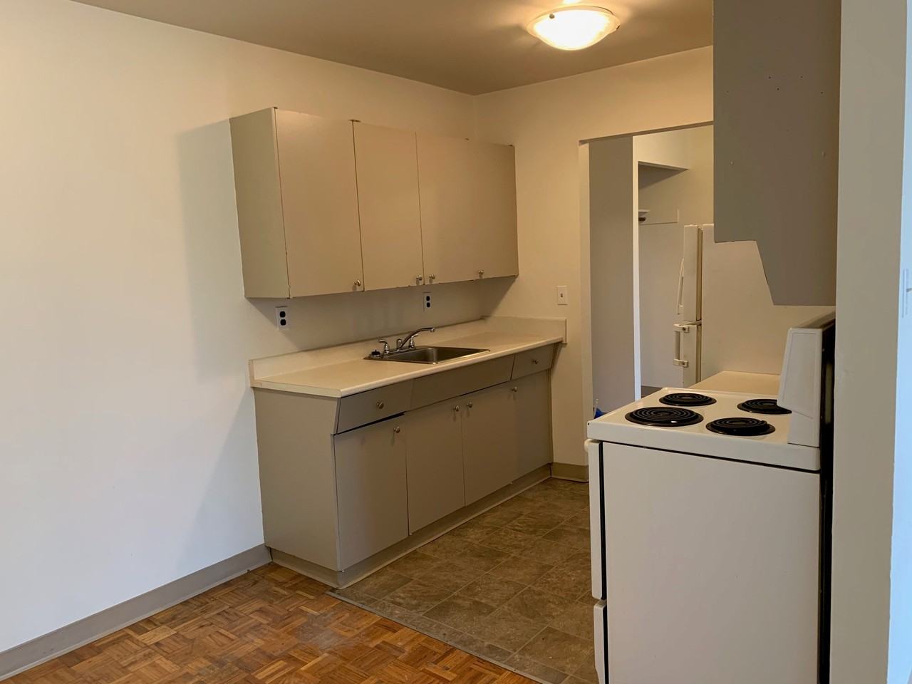 260 Talbot - Photo 3 of 10