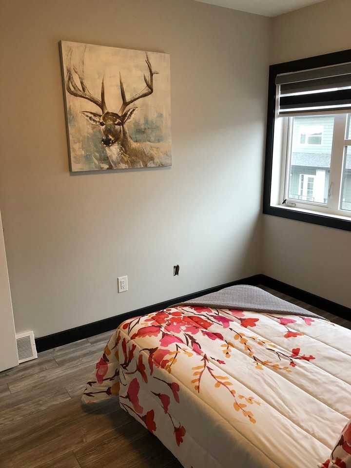 99 Shahi Street - Photo 7 of 9