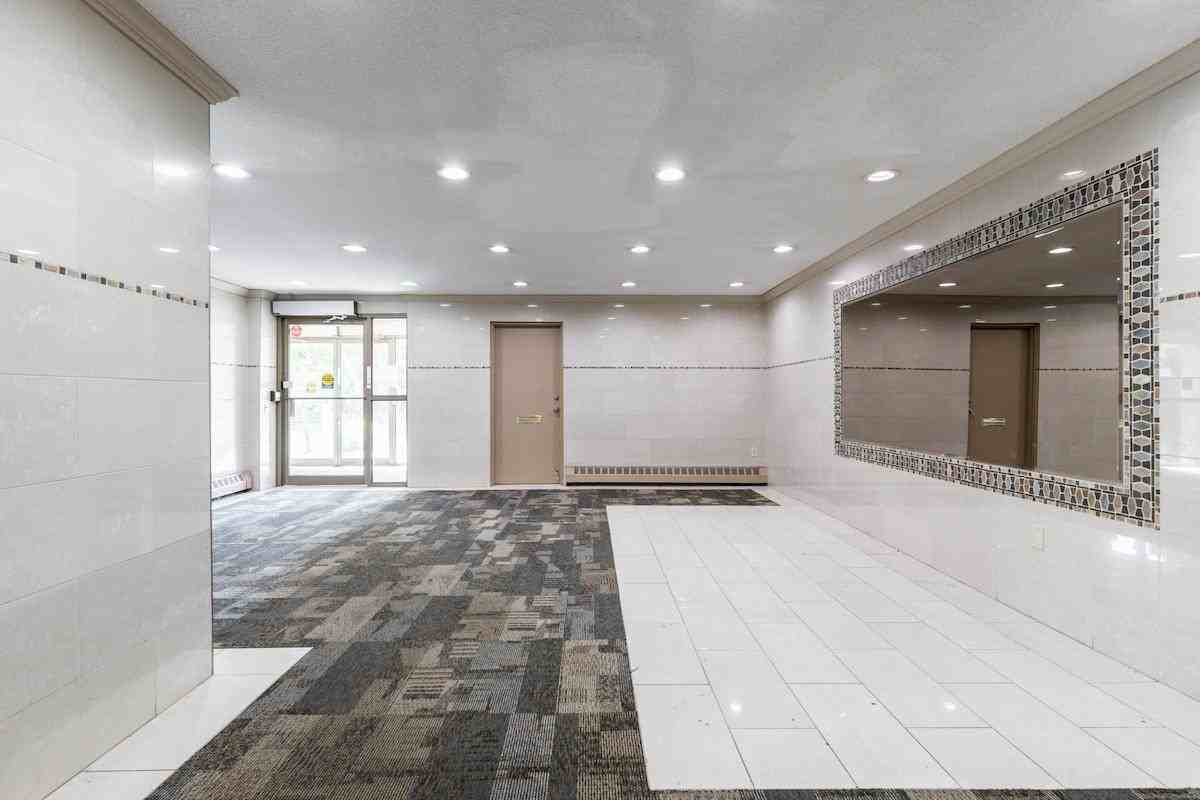 848-852 Kipps Lane Apartments - Photo 6 of 36