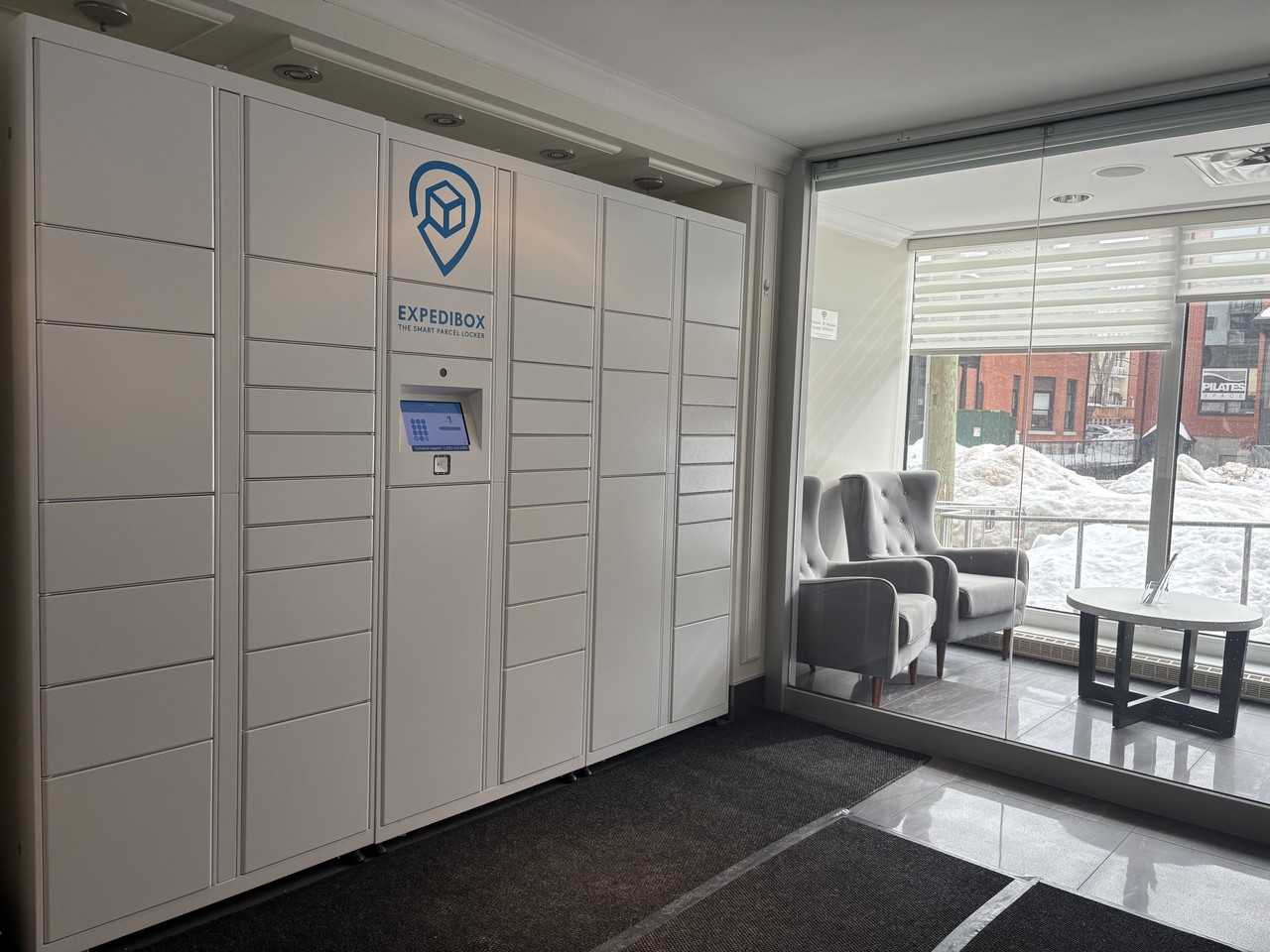 341 MacLaren St. - Photo 4 of 40