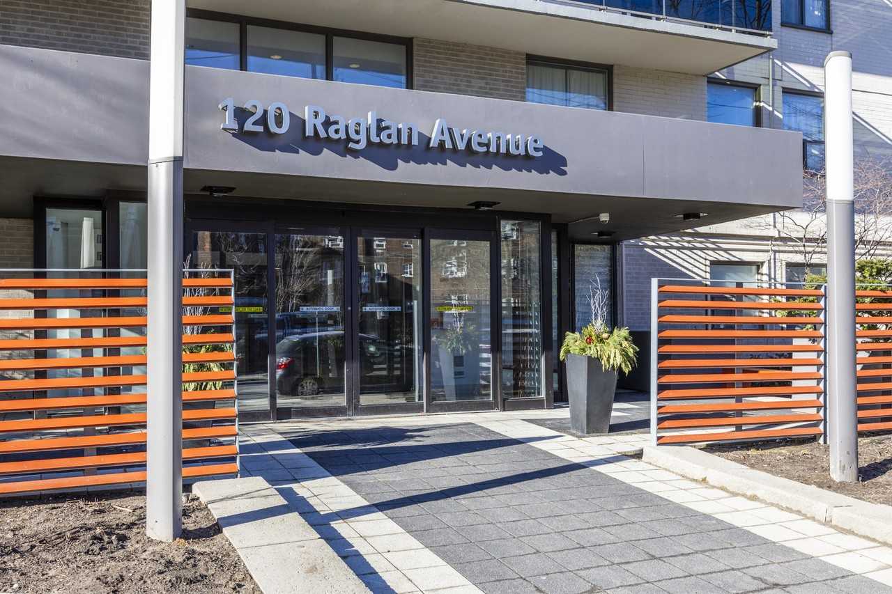 Cedarwood Suites - Photo 3 of 14