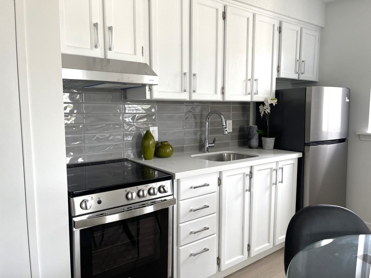 2373 Bloor Street West - Photo 3 of 26