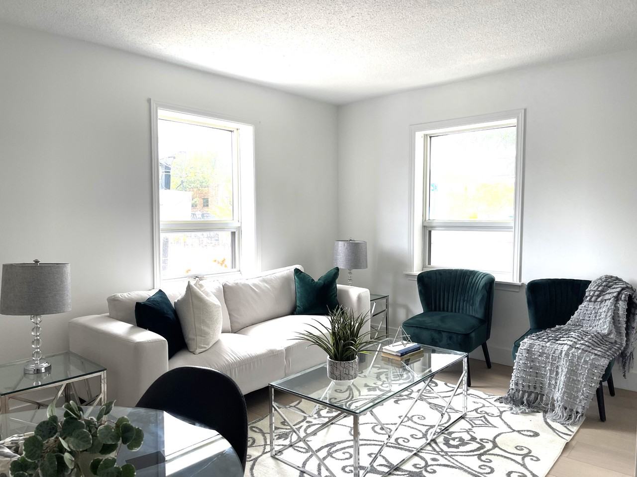 2373 Bloor Street West - Photo 5 of 26