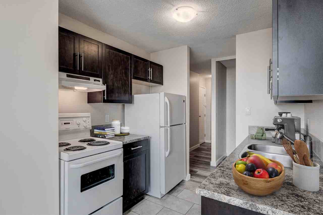 Lamplighter Apartments - Photo 3 of 12