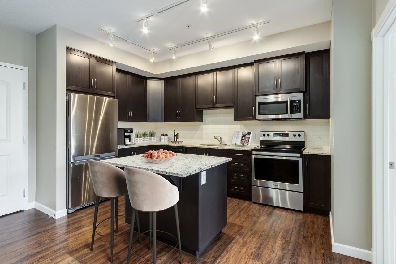 The Laurier - Photo 5 of 27