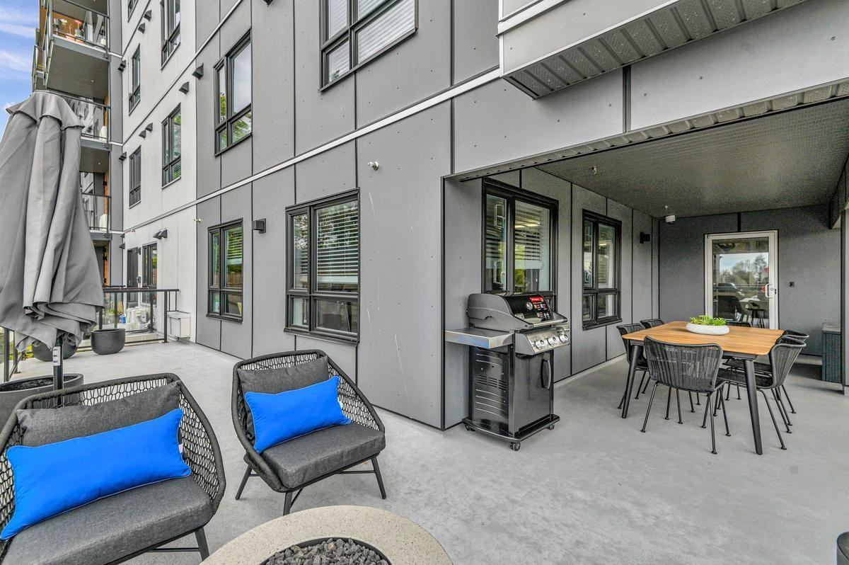 Southpoint Apartments - Photo 6 of 38