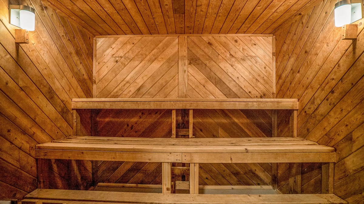 Fraser Tolmie Apartments - Photo 3 of 19