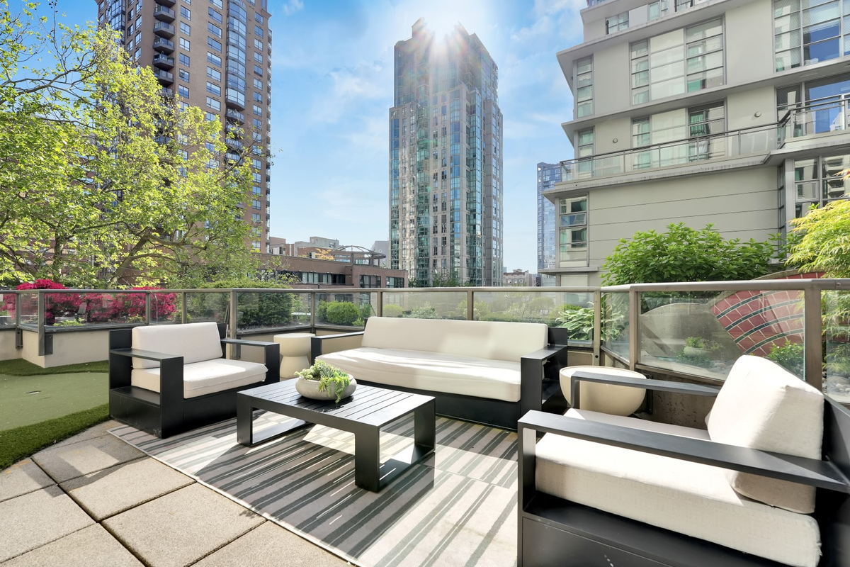 Landis Residences | 2 Bedroom Rental Apartments in Vancouver - Photo 7 of 17