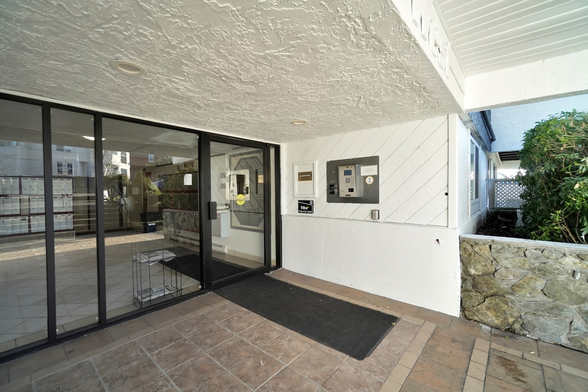 55 Bay St - Photo 2 of 10