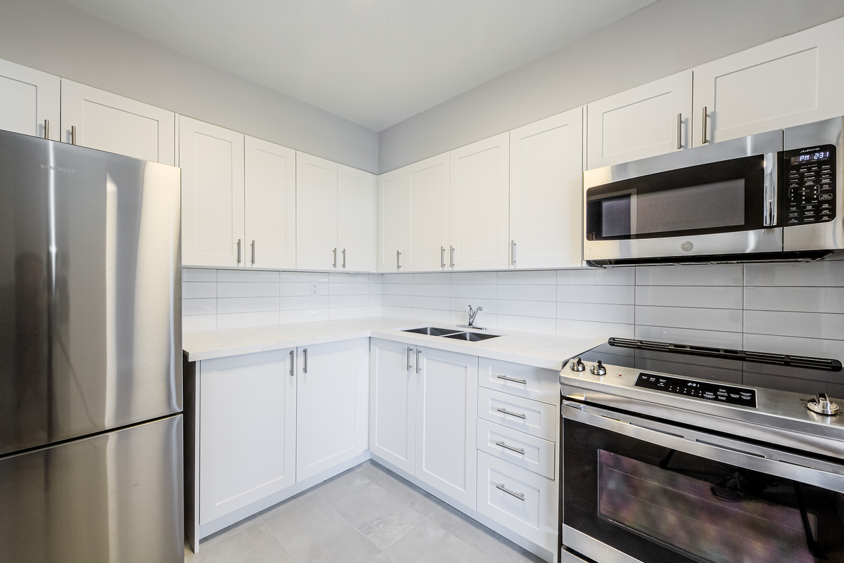 70 Park Street East - Photo 4 of 23