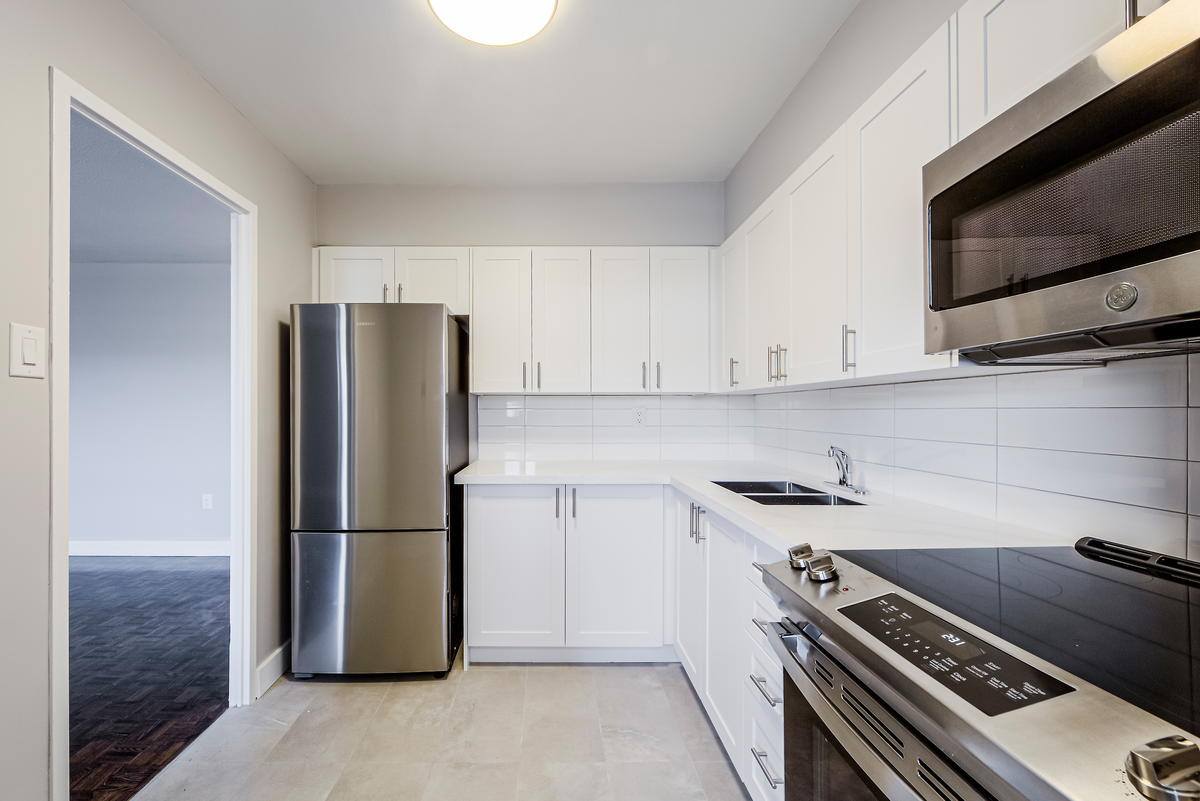 70 Park Street East - Photo 5 of 23