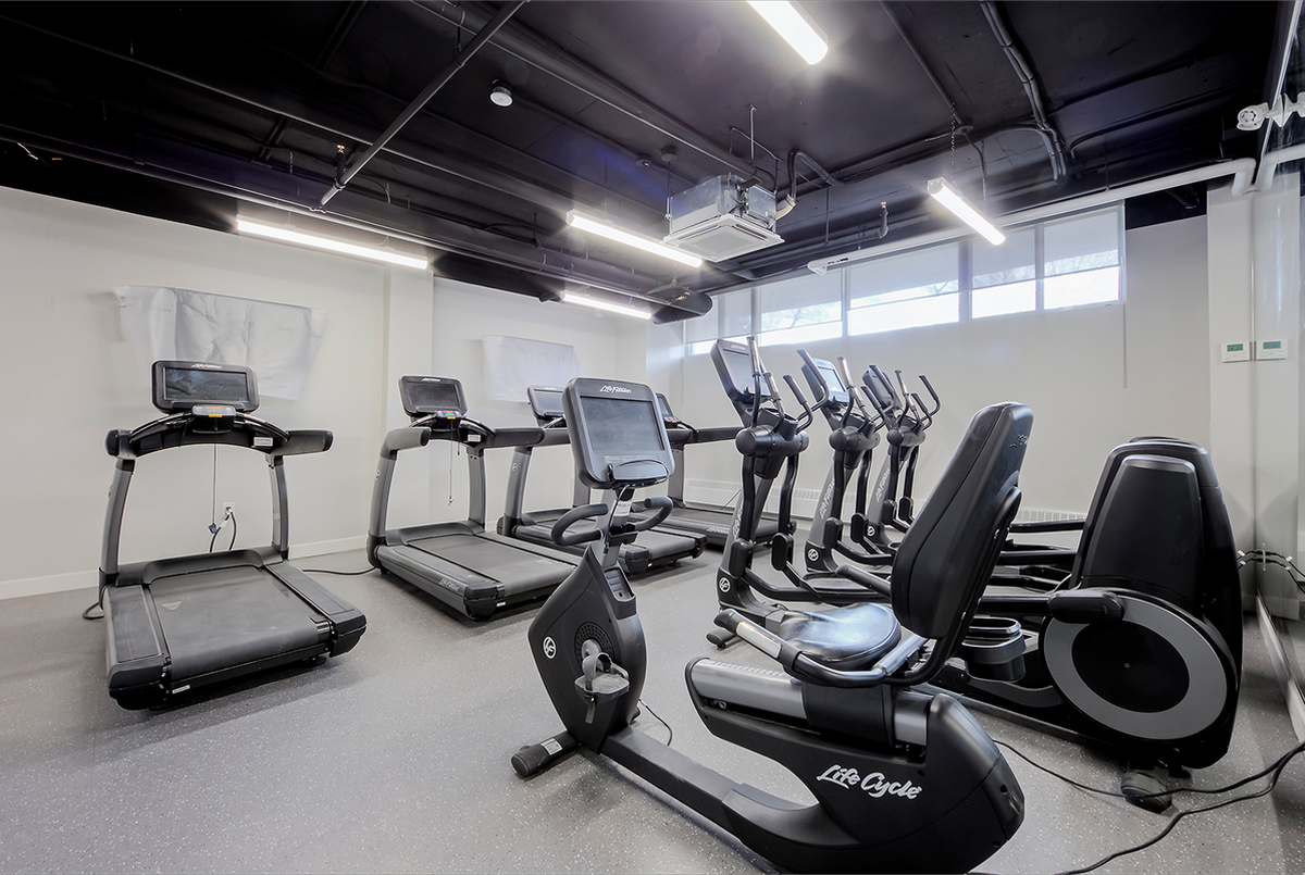 750 Morningside Avenue - Photo 6 of 18