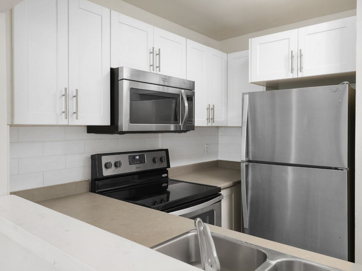 170, 174-178 Grove Street East - Photo 5 of 12