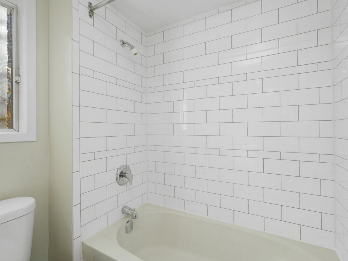 170, 174-178 Grove Street East - Photo 7 of 12