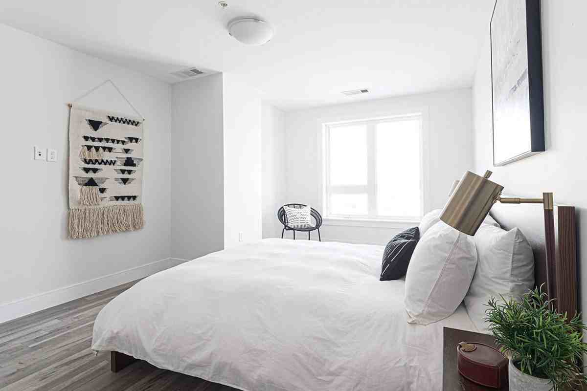 The Sterling Bedford Apartments - Photo 7 of 13