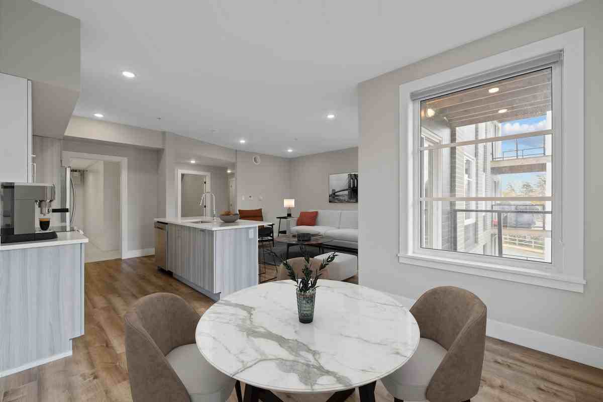 The Madison Bedford Apartments - Photo 3 of 13