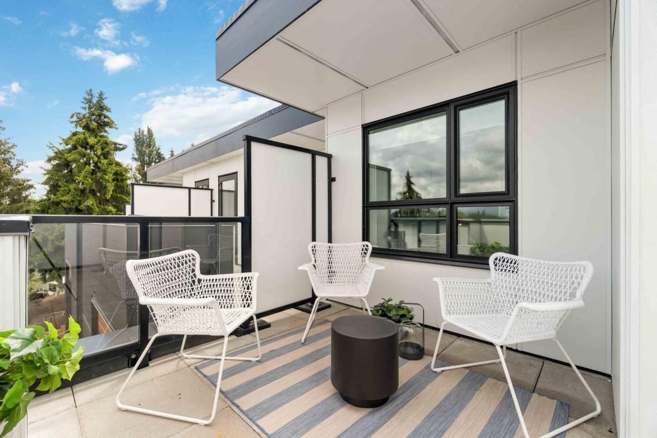 Hendry Place - Photo 5 of 10