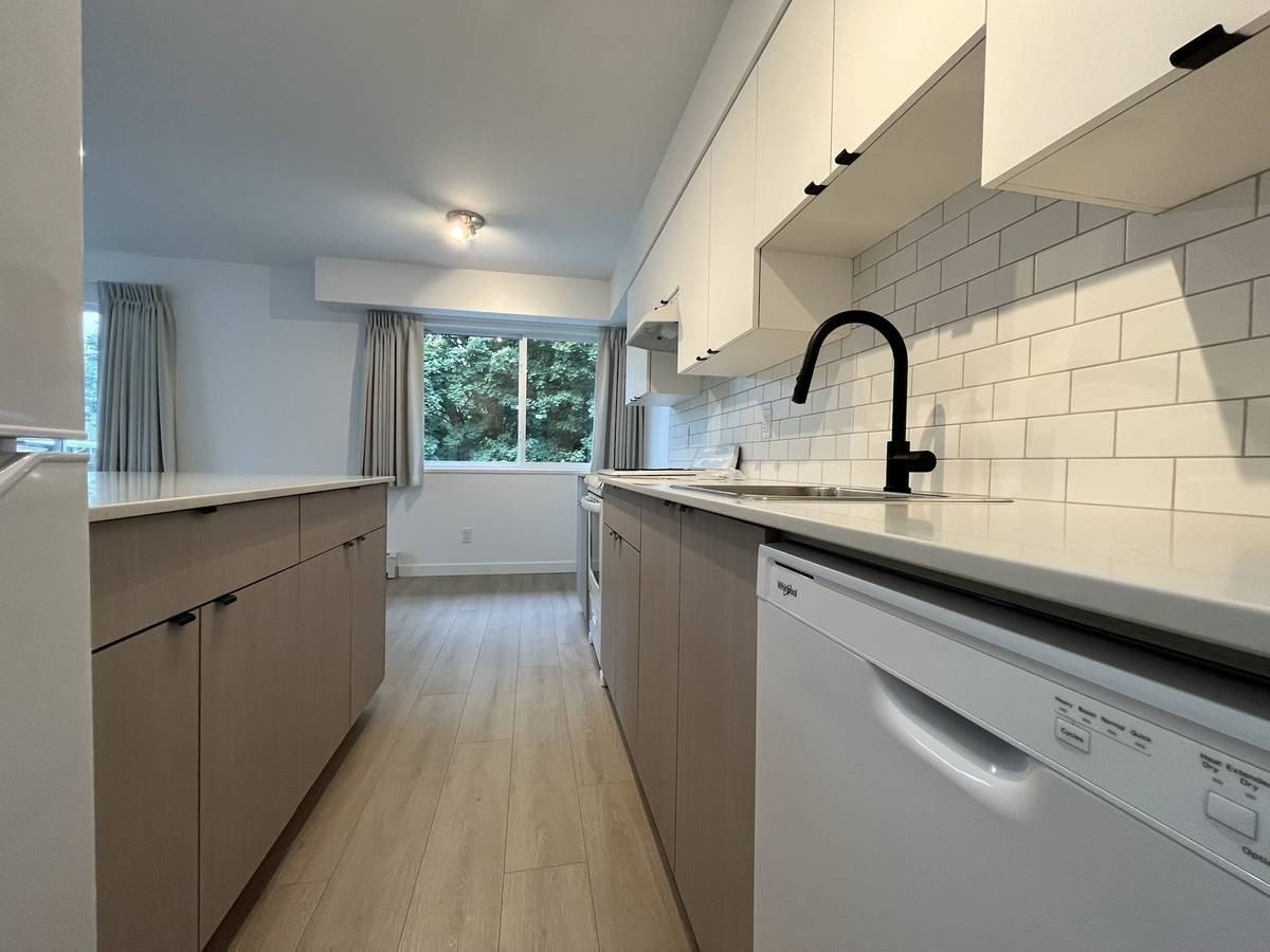 Parkside Apartments - Photo 2 of 35