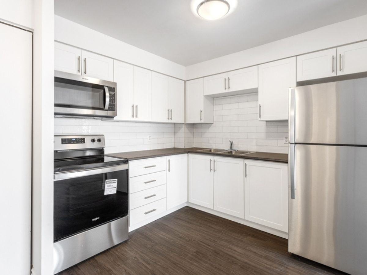 760 Laurier - Photo 3 of 9