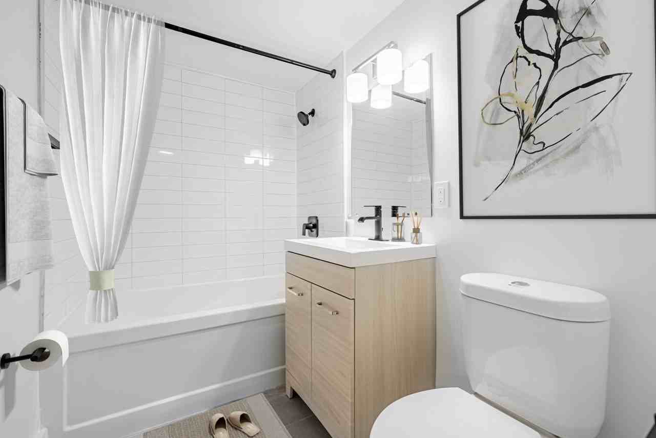 2,6,7,8 Park Vista Apartments - Photo 4 of 50