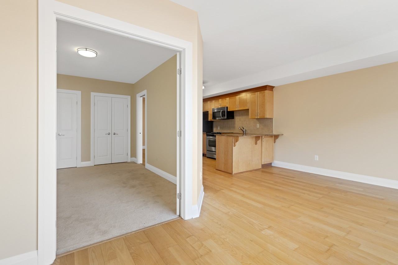 411 North River Rd. - Photo 7 of 19