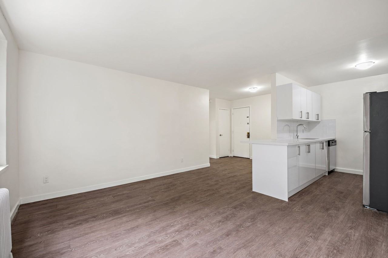 Guestville Apartments - Photo 7 of 14