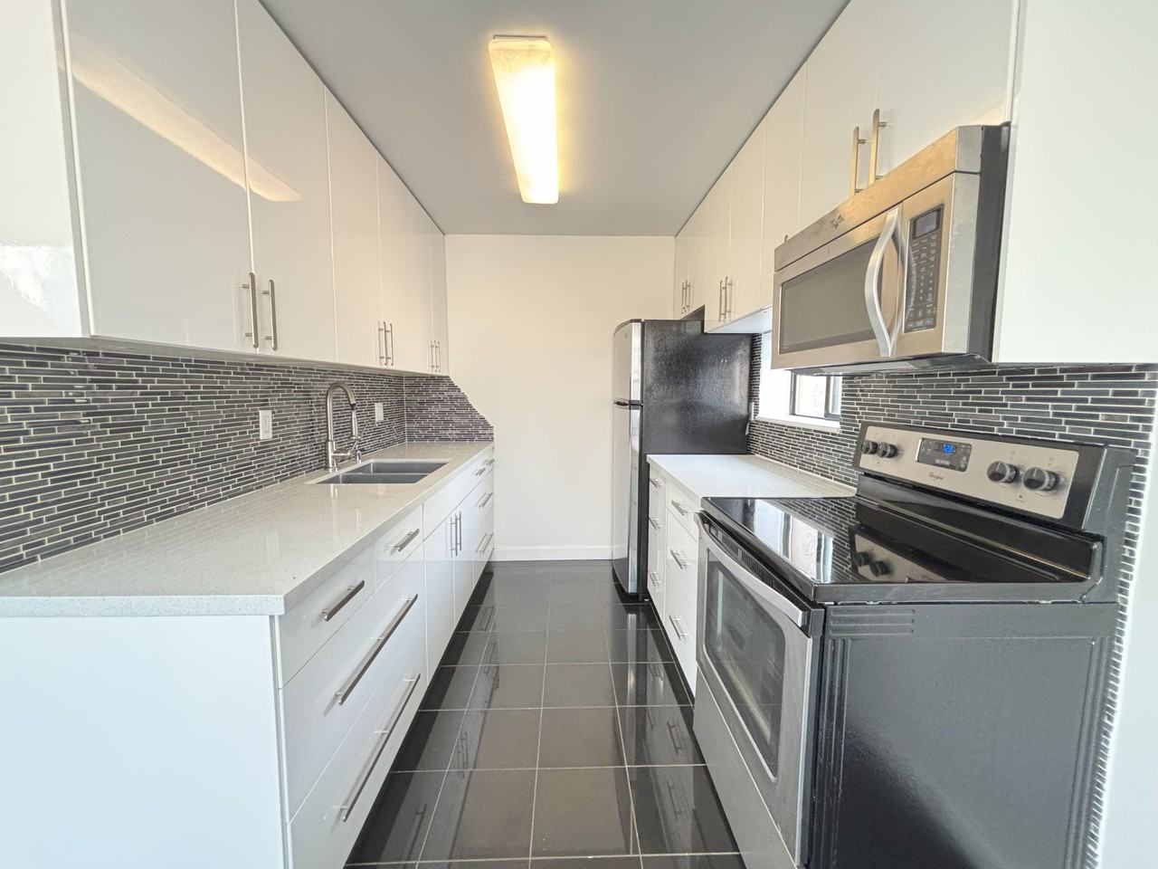 Haro - Photo 3 of 50