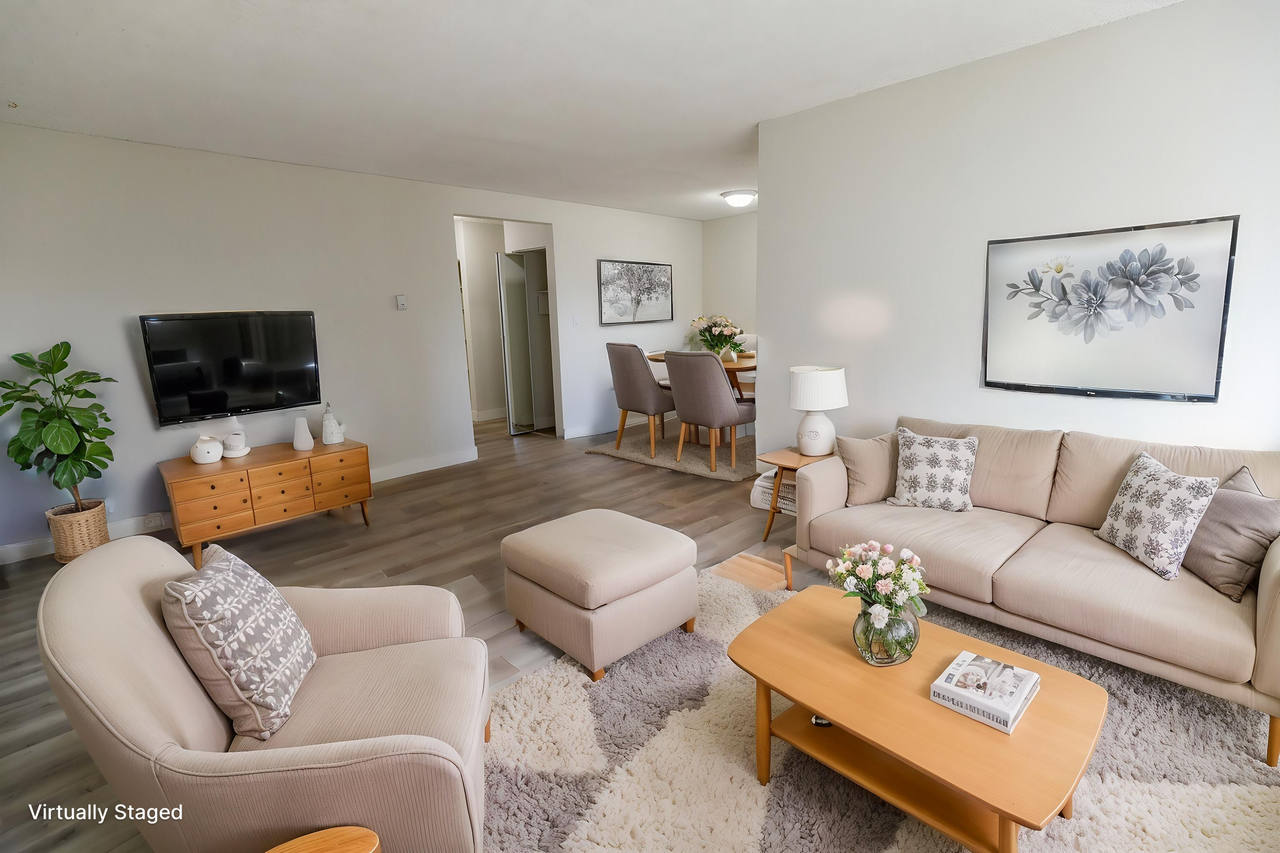 Elbow Court - Photo 4 of 20