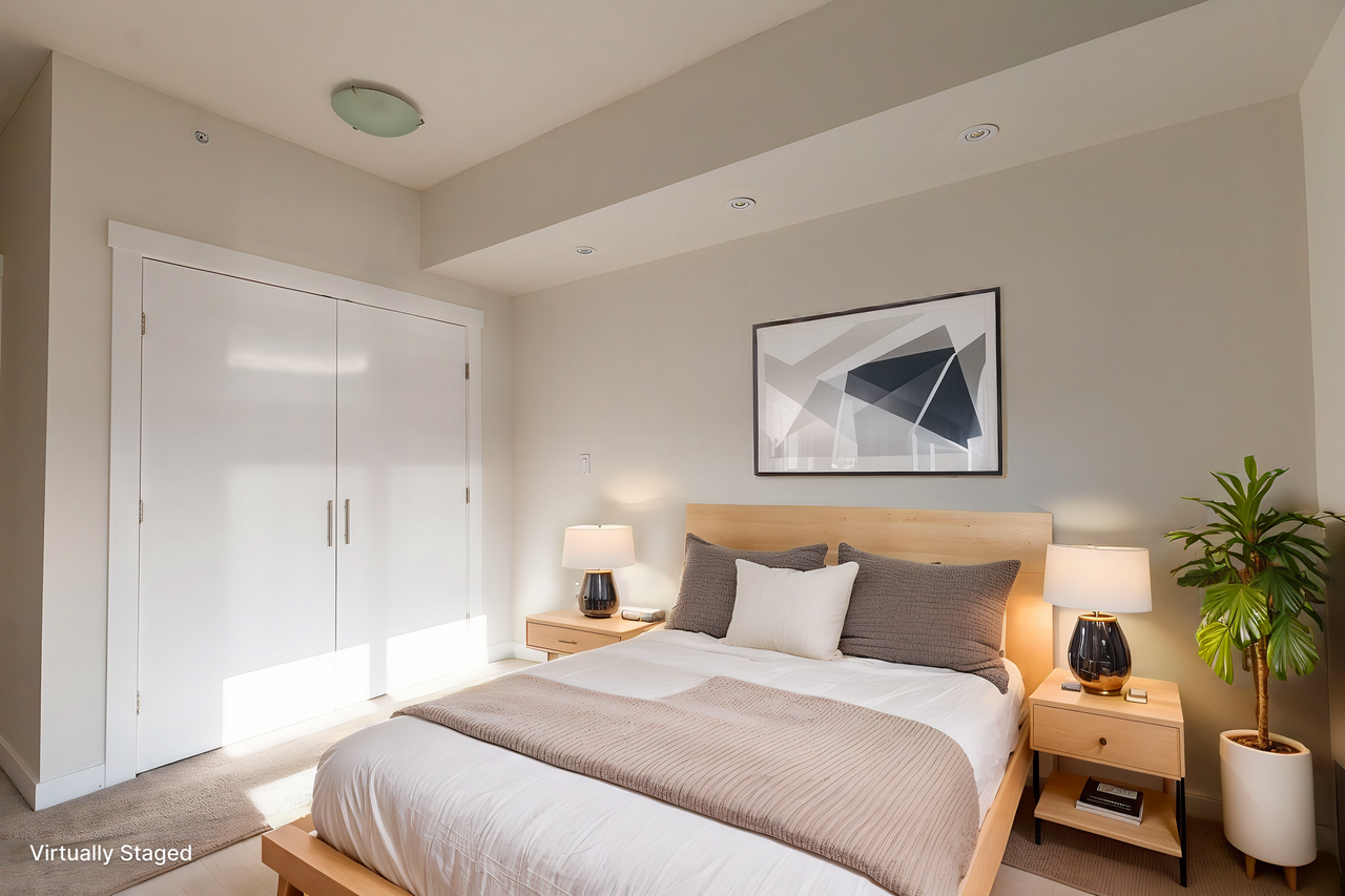 London at Heritage Station - Photo 5 of 23