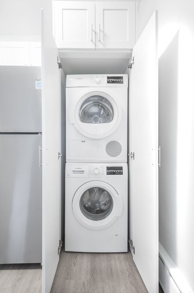 100 Forest Avenue - Photo 3 of 50