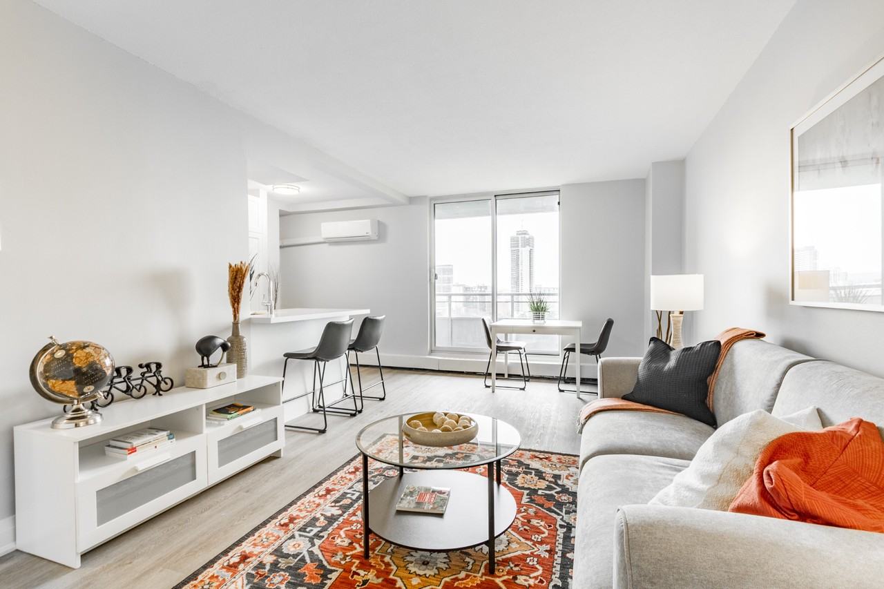 123 Charlton Avenue East - Photo 2 of 50