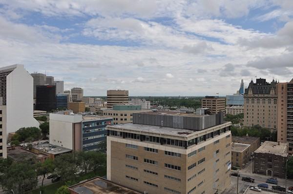 Chateau 100 - Photo 7 of 24