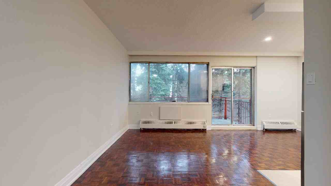 765 Browns Line - Photo 3 of 9