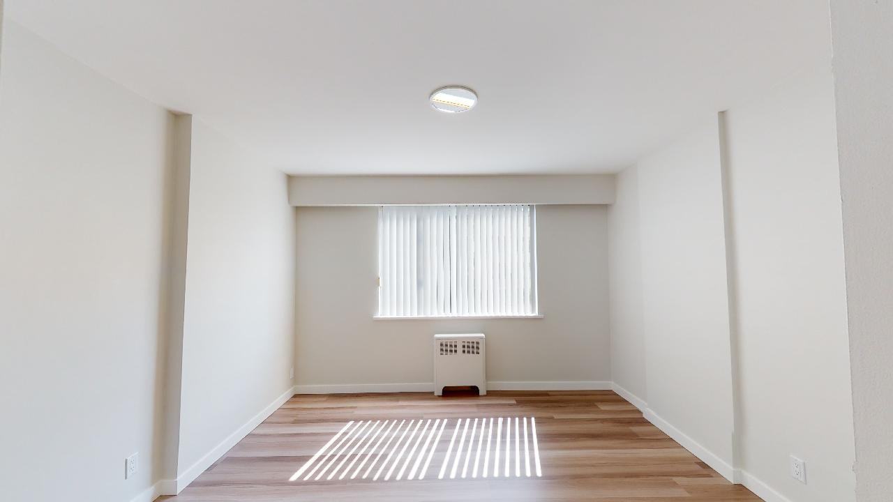 855 Jervis - Photo 6 of 10