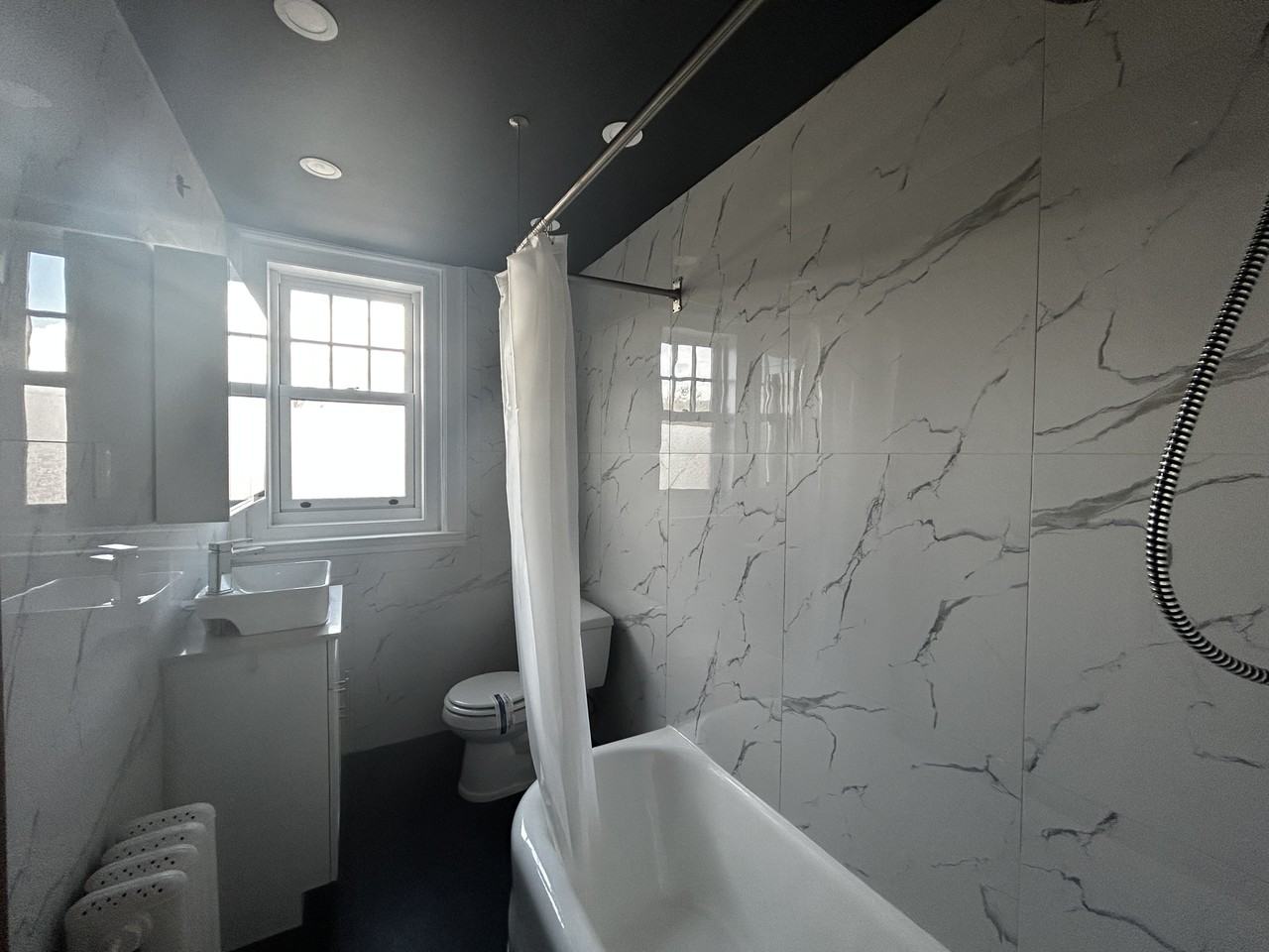 418 Claremont - Photo 7 of 9