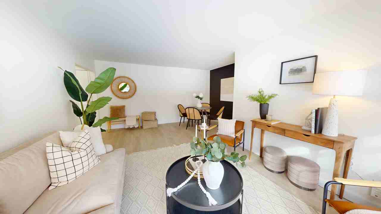 939 Western - Photo 4 of 44