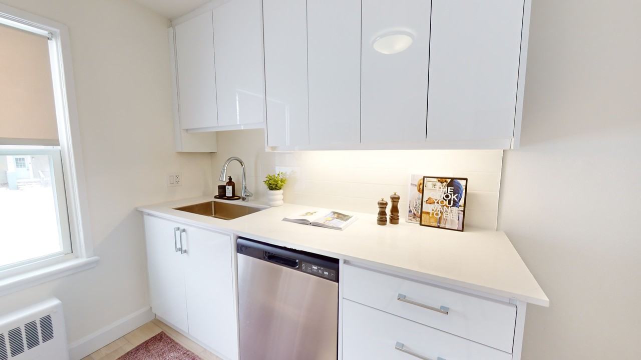 939 Western - Photo 5 of 44