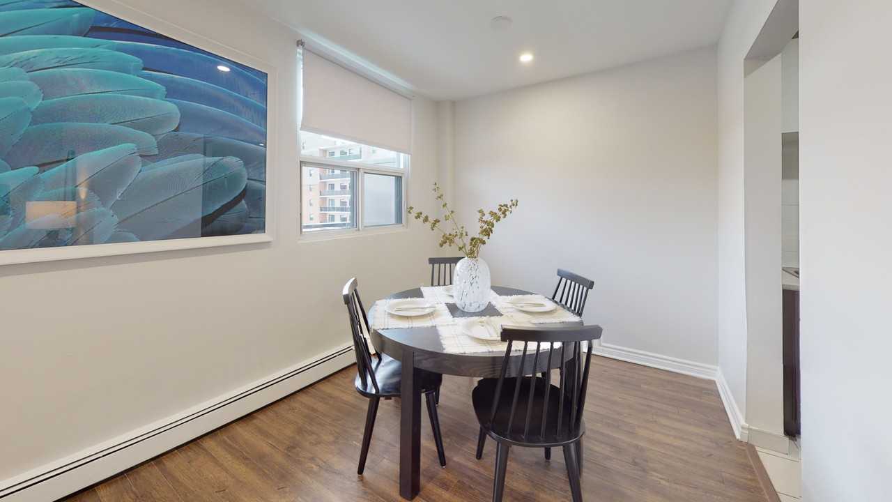 Wonderland Road - Photo 7 of 39