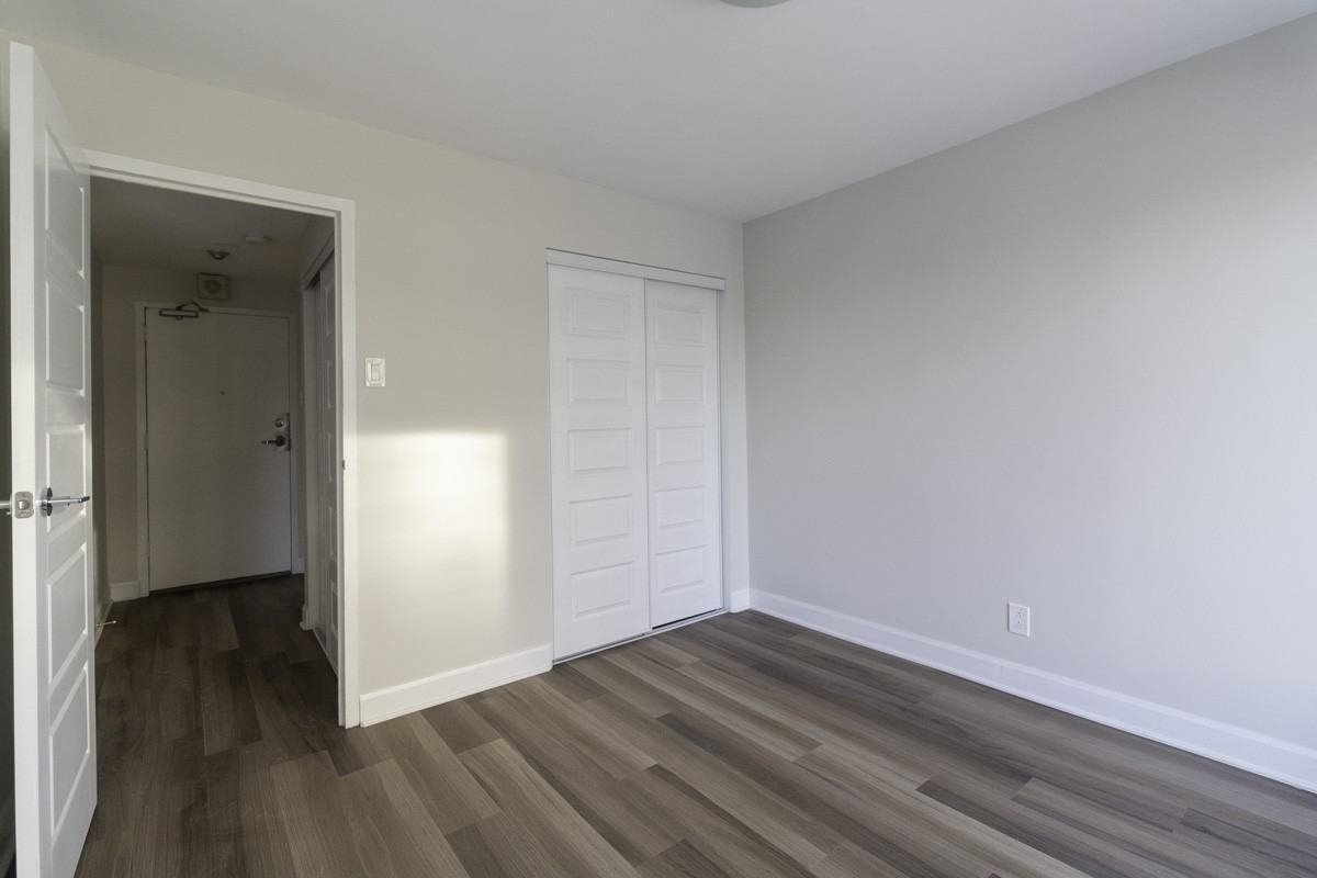 3474 Hutchison - Photo 6 of 11