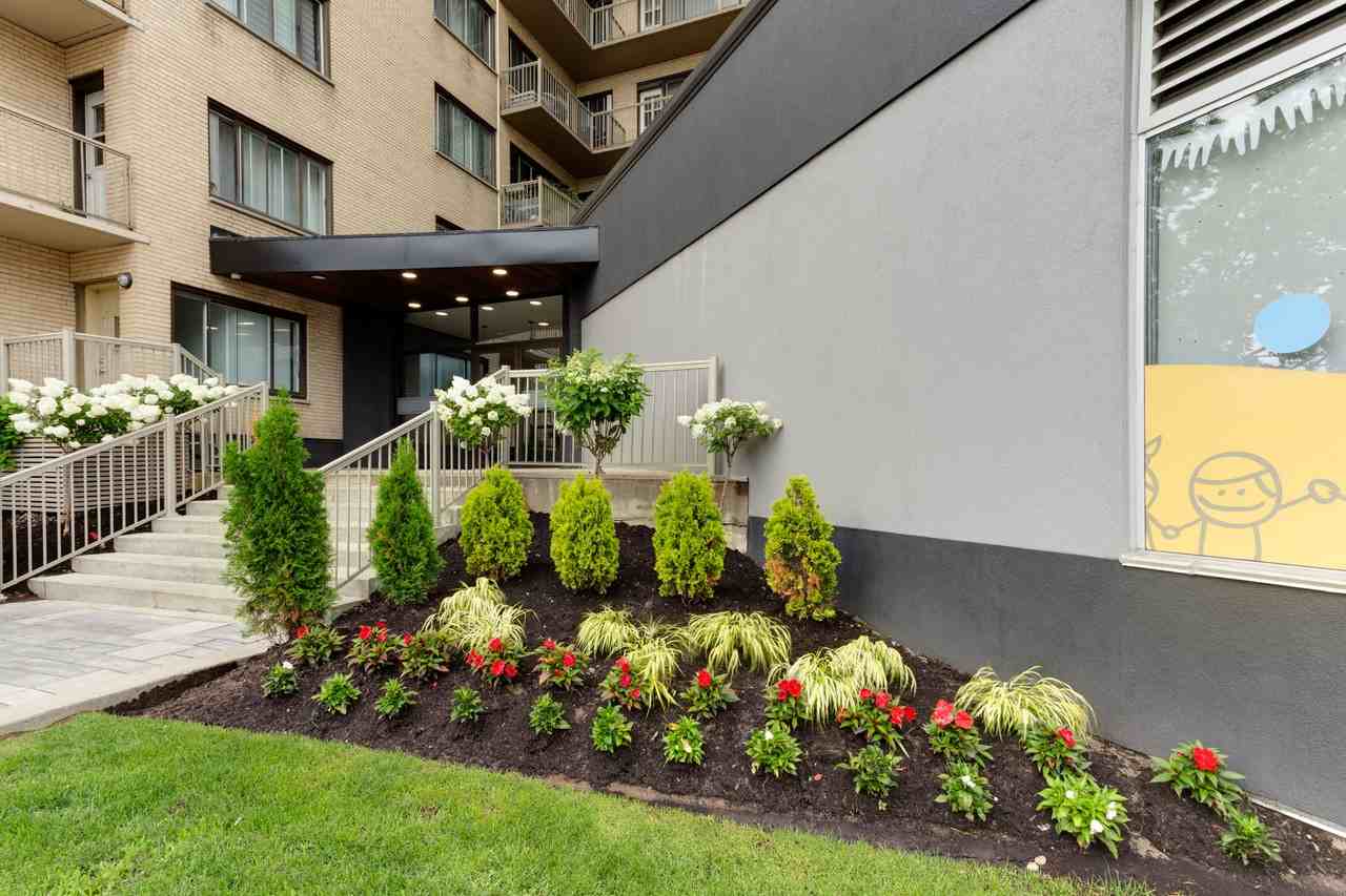 4875 Dufferin - Photo 2 of 11