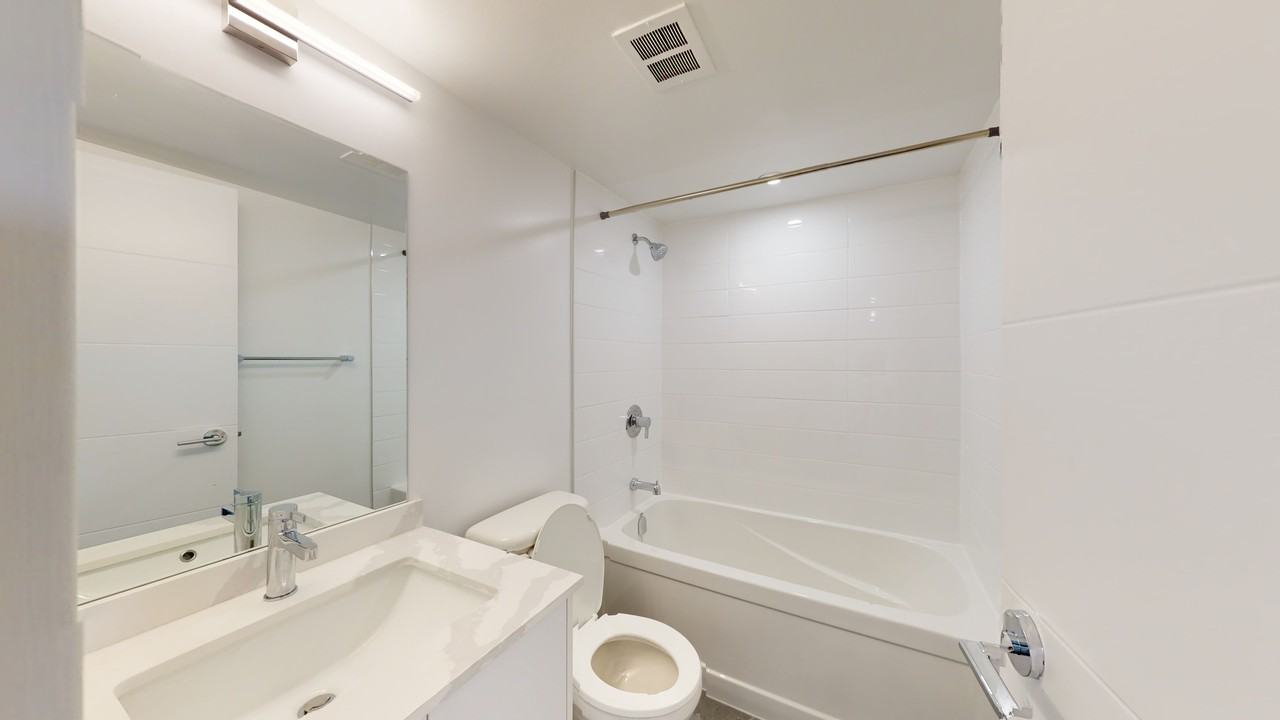 919 Dufferin - Photo 4 of 8