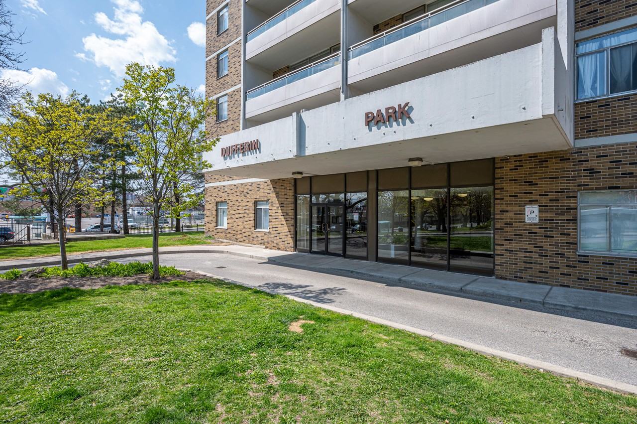 919 Dufferin - Photo 7 of 8