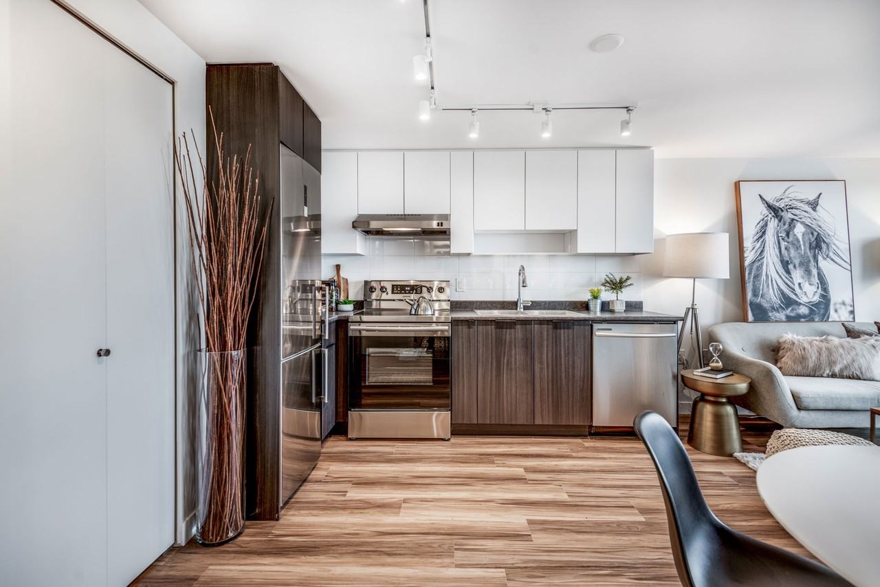 3583 Kingsway - Photo 5 of 42