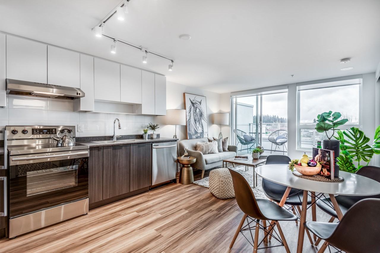 3583 Kingsway - Photo 6 of 42