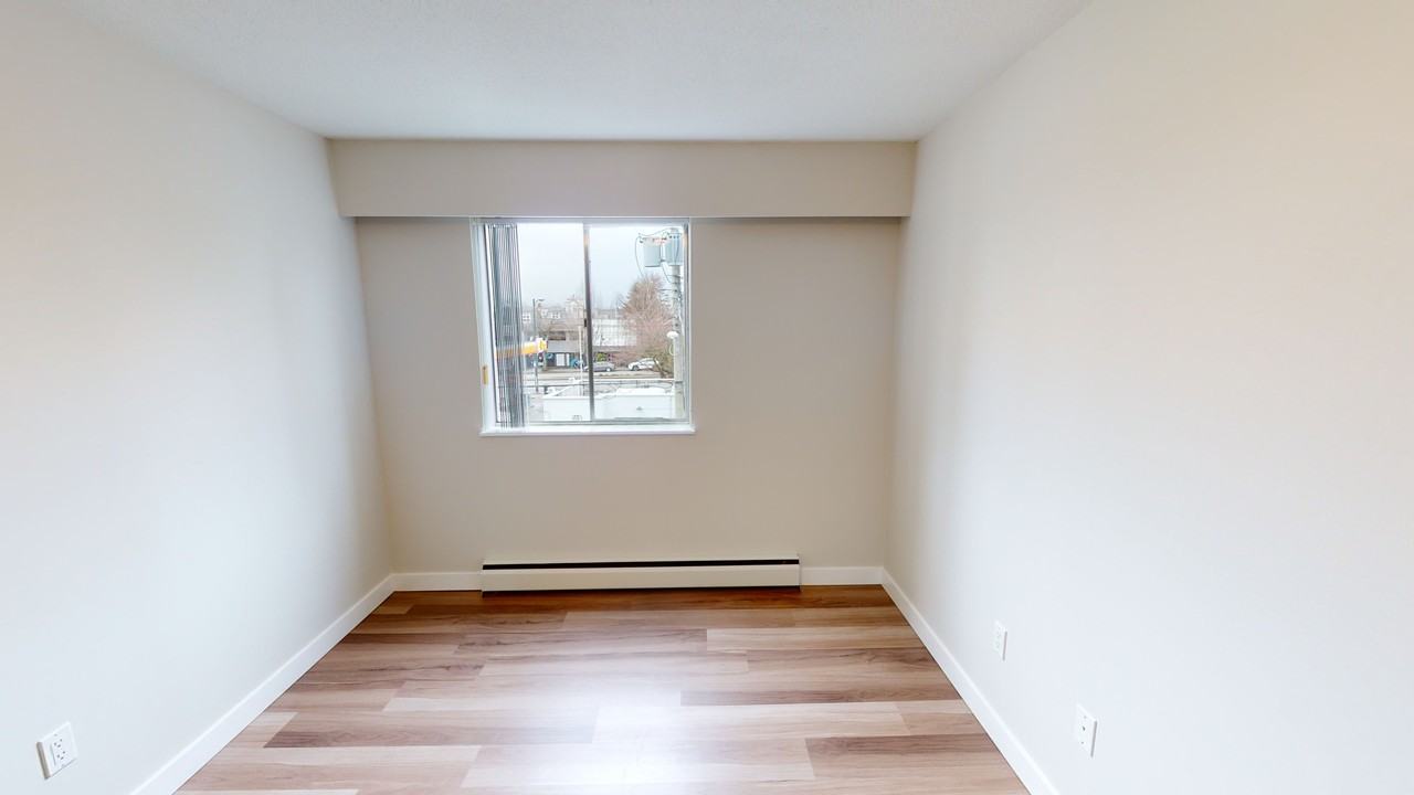 8675 French - Photo 7 of 11