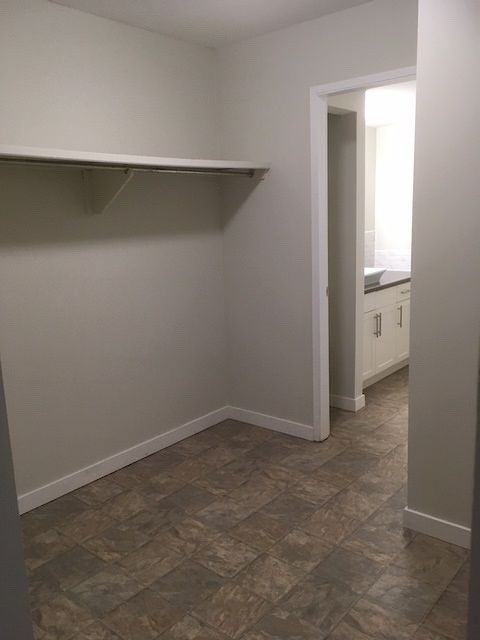 7606 156st - Photo 7 of 50