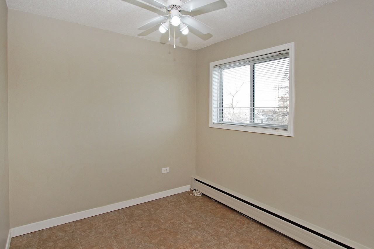 **LOWER MOUNT ROYAL**1909 on 12th Calgary - Photo 5 of 25