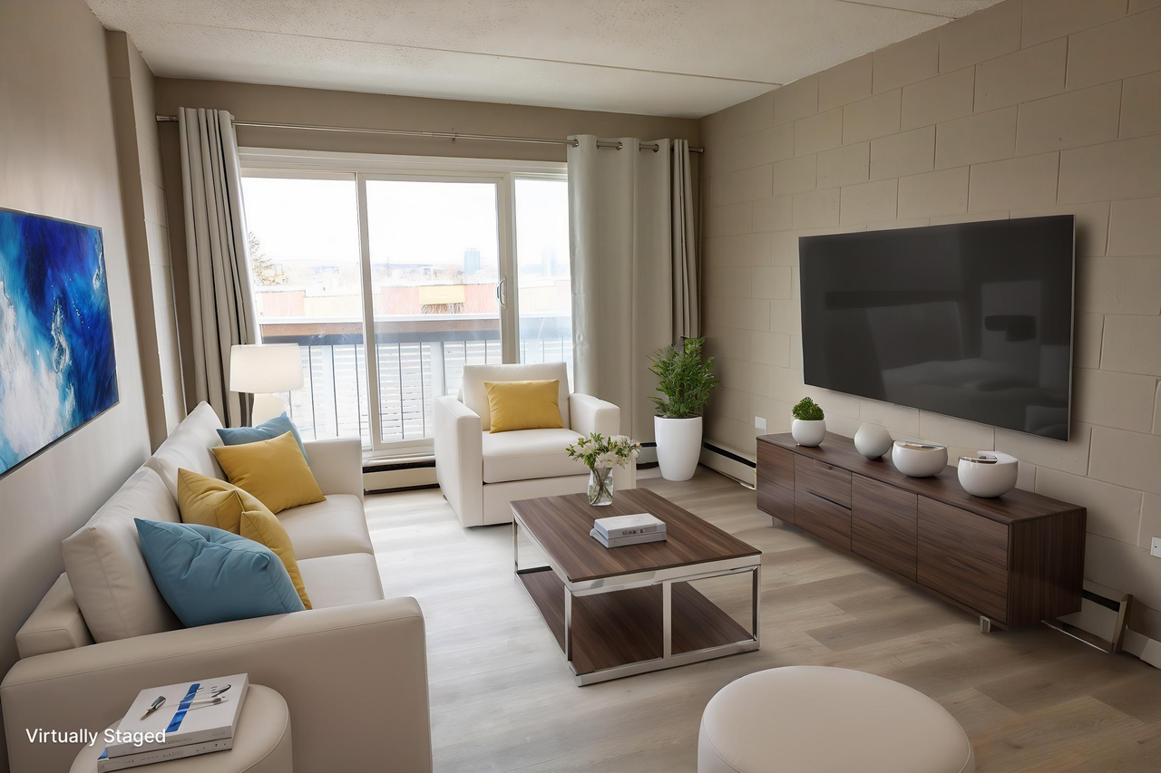 Astoria Manor - Photo 3 of 16